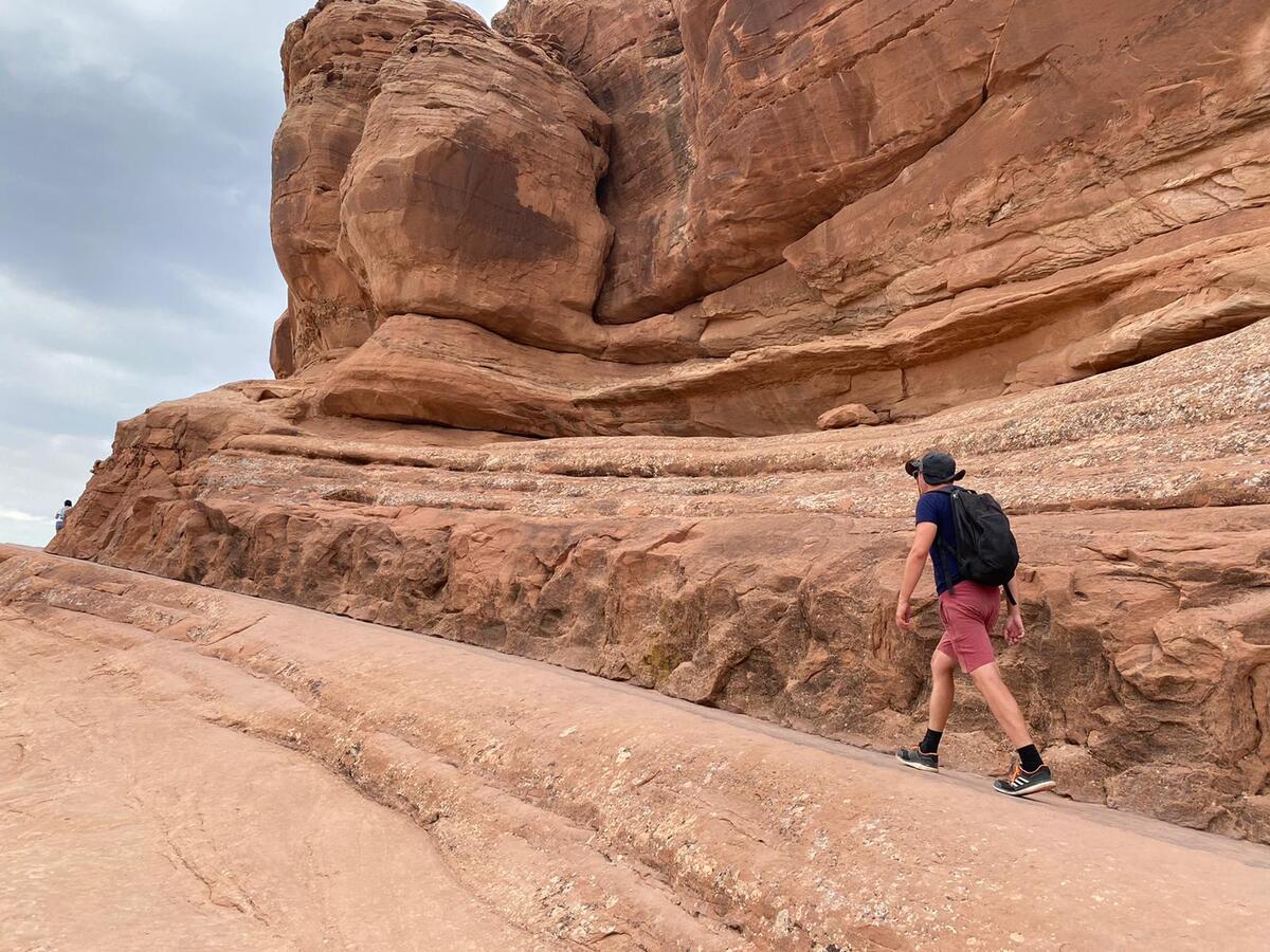 Arches walk to Delicate Arch